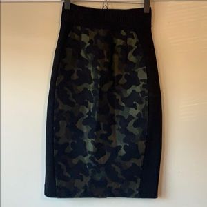 Maeve metallic camo pencil skirt sz 4
